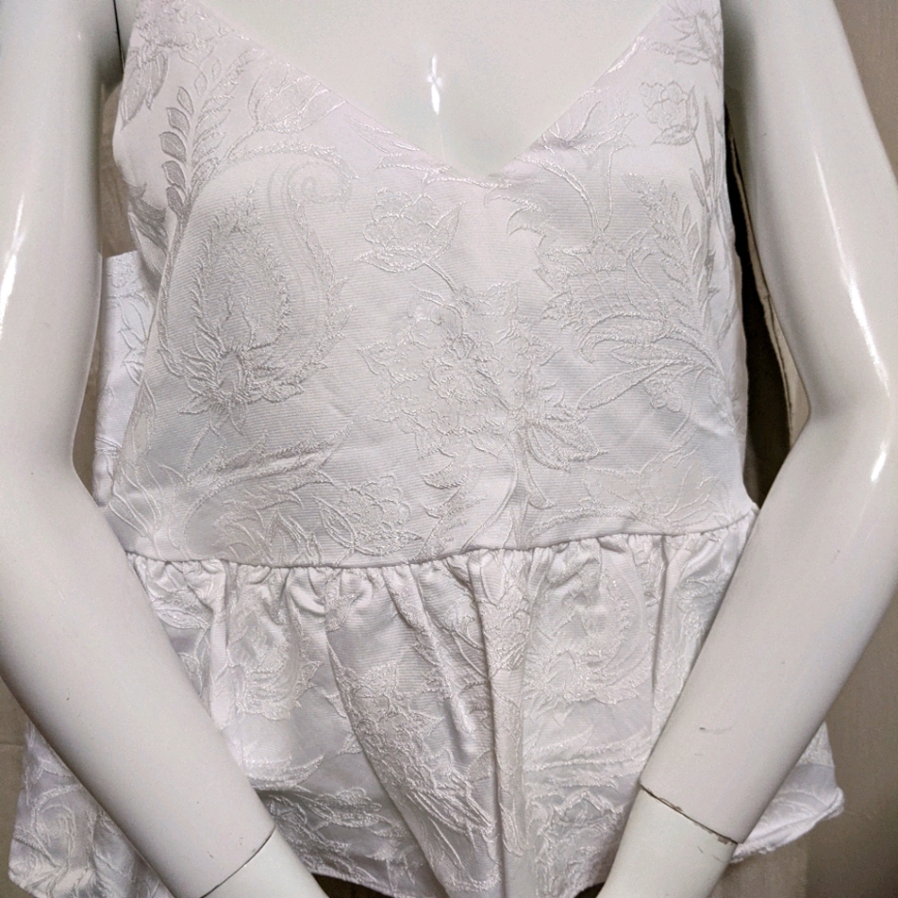 NWT Express Floral embroidered preplum cami